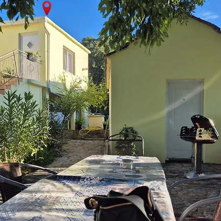 Appartement With Parking Space Gornji Karin, Novigrad - 21514 *
