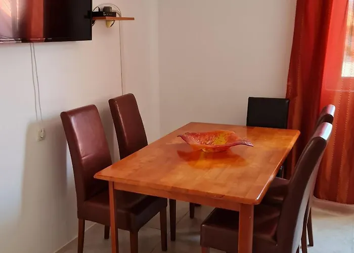 Apartman With Parking Space Gornji Karin, Novigrad - 21514 Gornji Karin